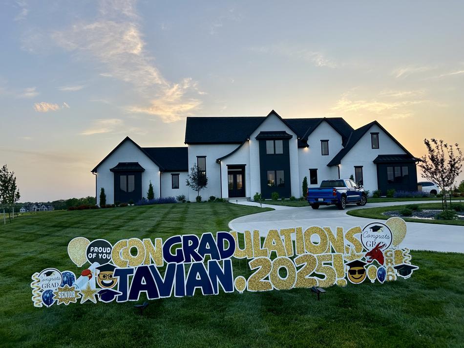 graduation yard signs